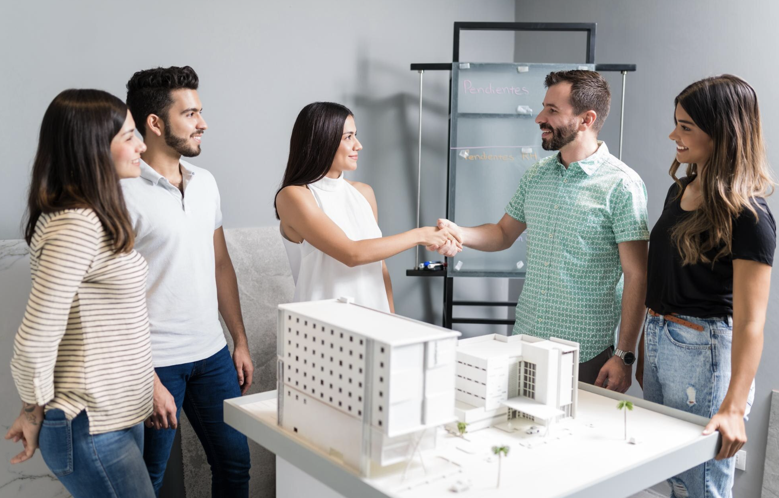Smart Property Owners Know the Right Way to Choose a Contractor